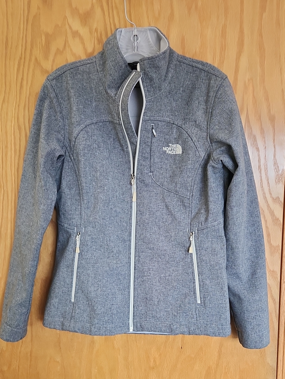 The North Face Women's Gray Heather Softshell Jacket